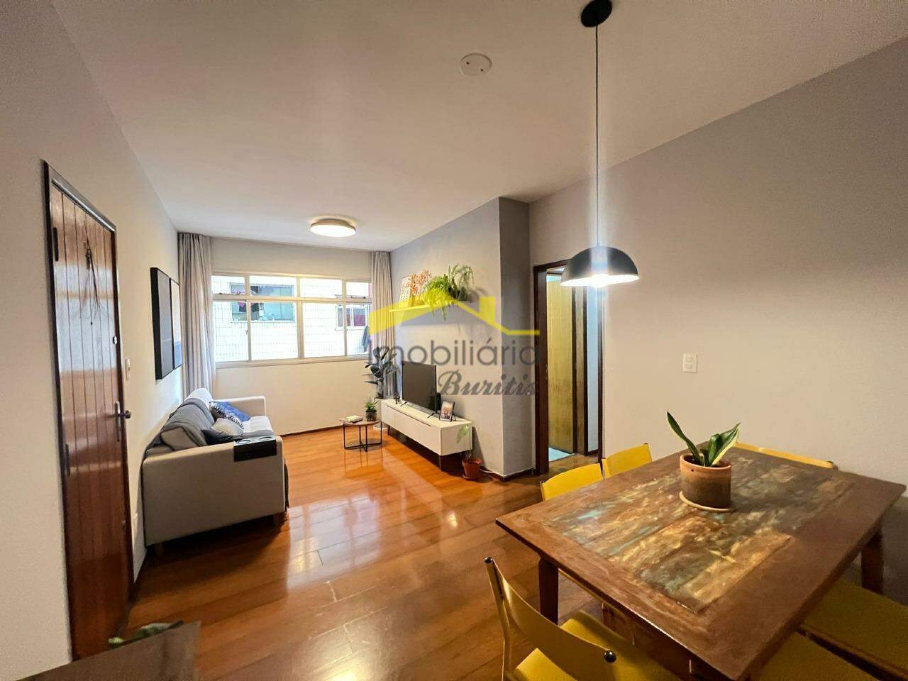 Apartamento à venda no Buritis: 