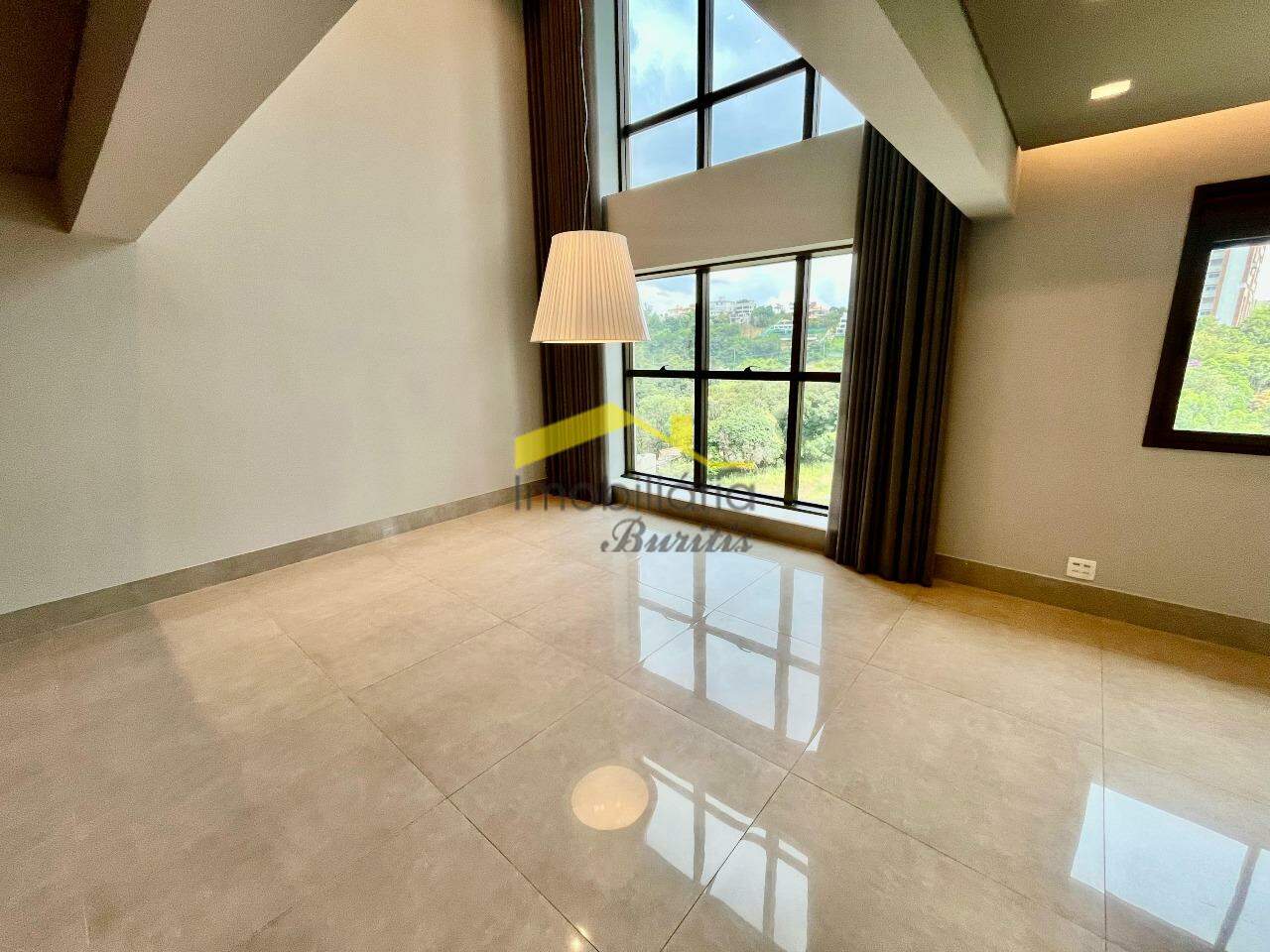 Apartamento à venda no VALE DO SERENO: 