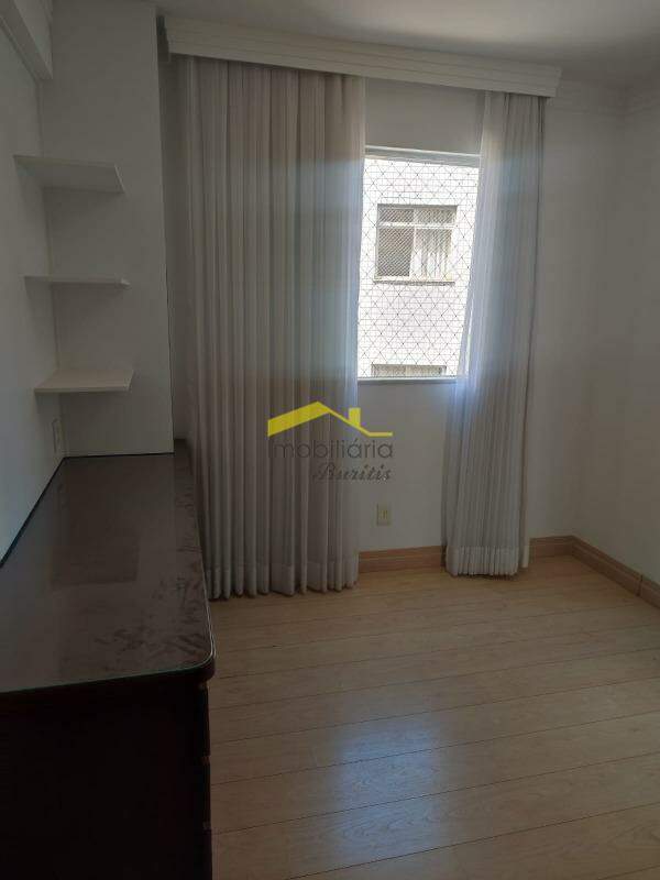 Apartamento à venda no Estoril: 