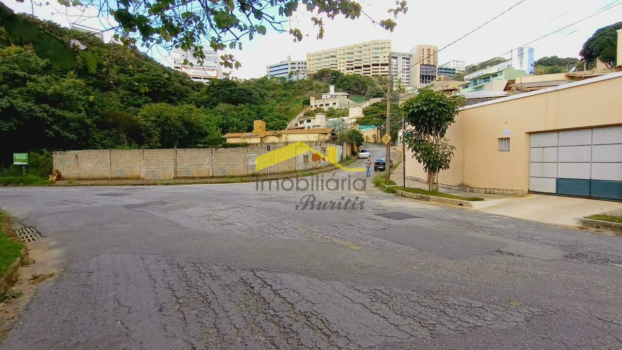 Lote à venda no Estoril: 