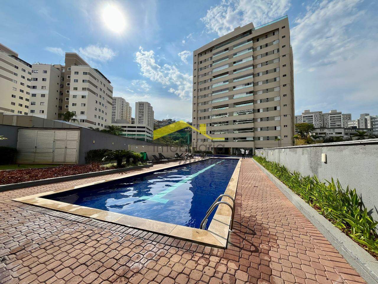 Andar à venda no Buritis: 