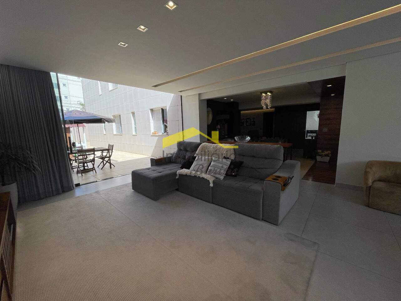 Apartamento com área privativa à venda no Buritis: 