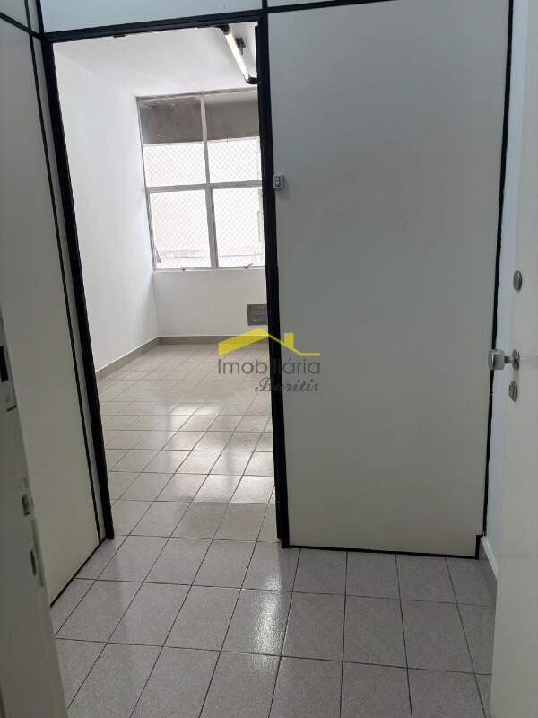 Sala à venda no Centro: 