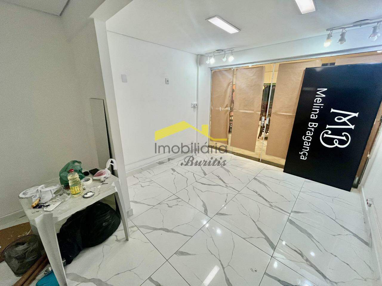 Loja para aluguel no Estoril: 