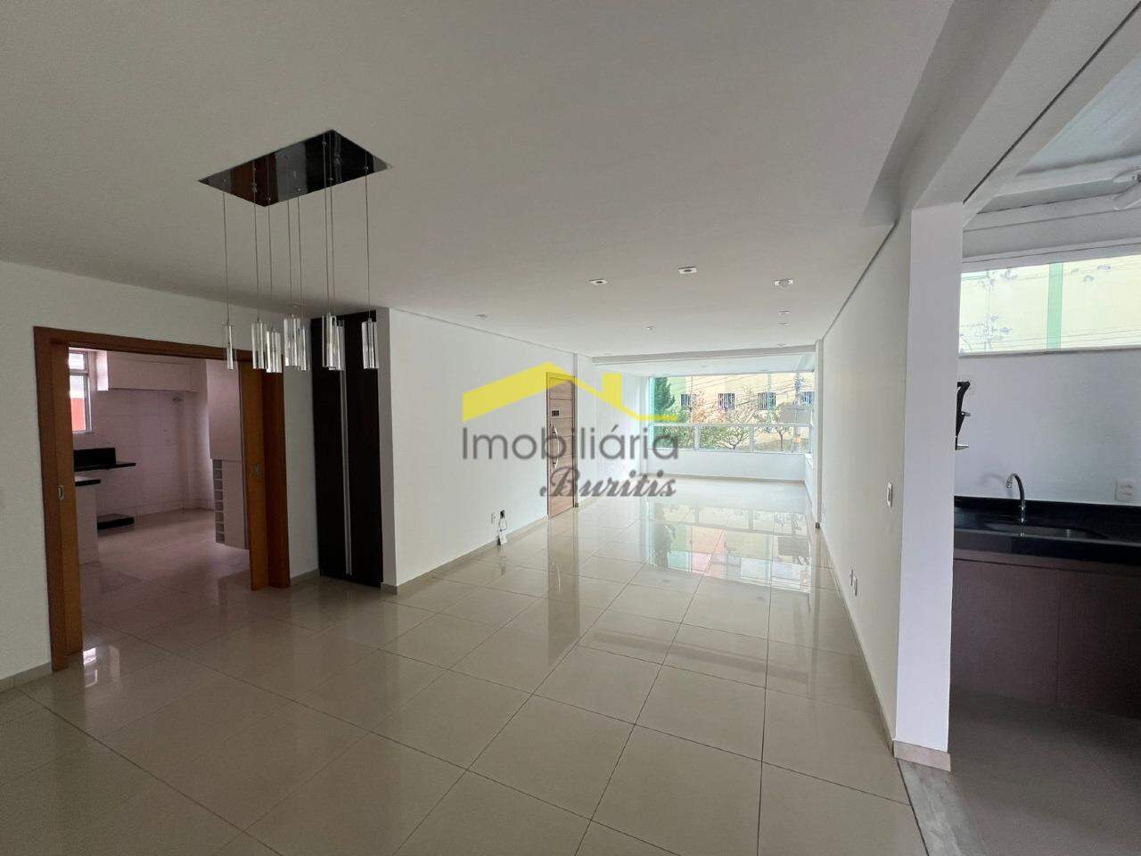 Apartamento com área privativa à venda no Buritis: 