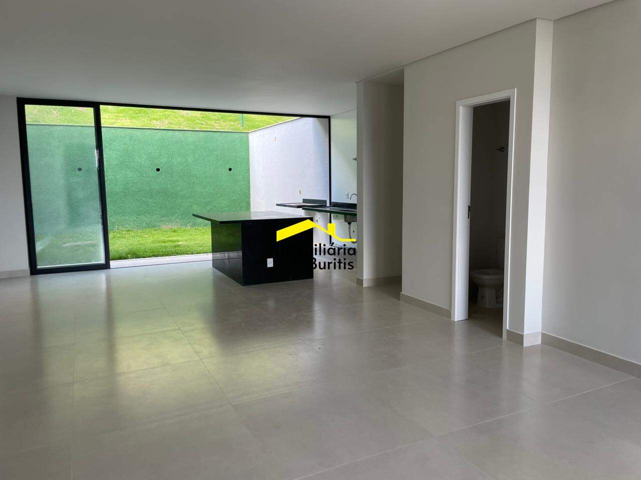 Casa à venda no Estoril: 