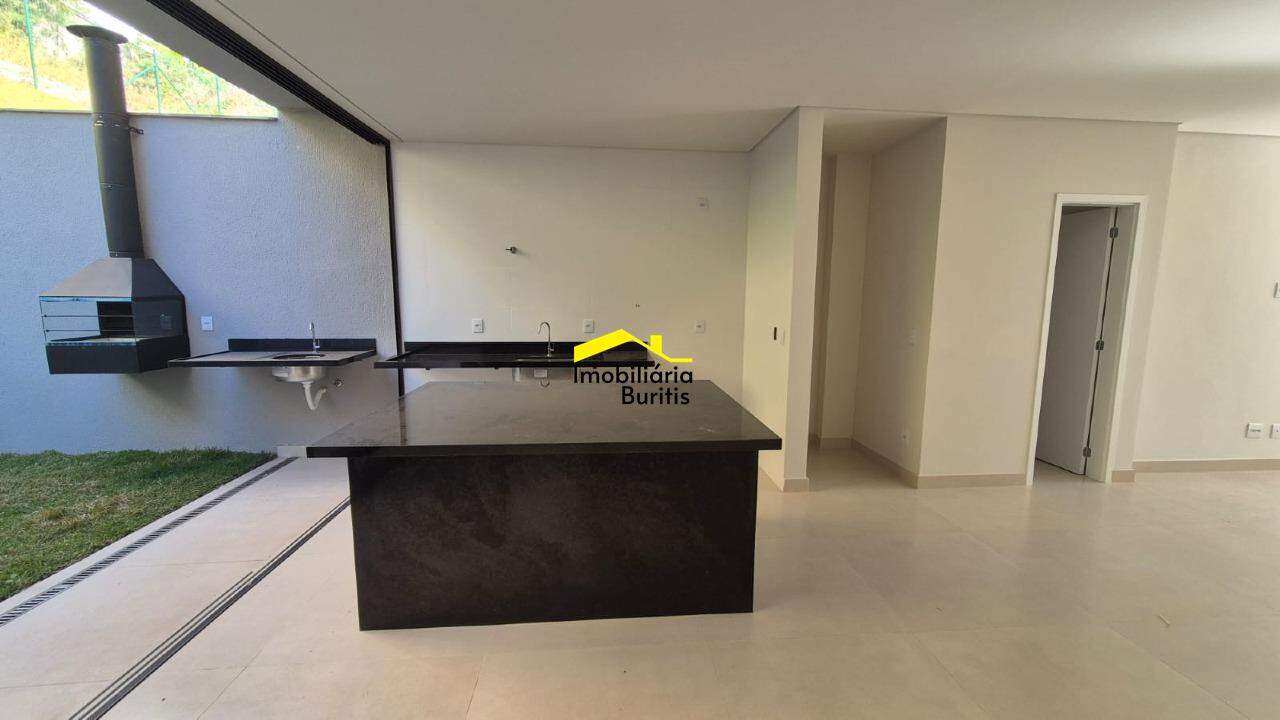Casa à venda no Estoril: 