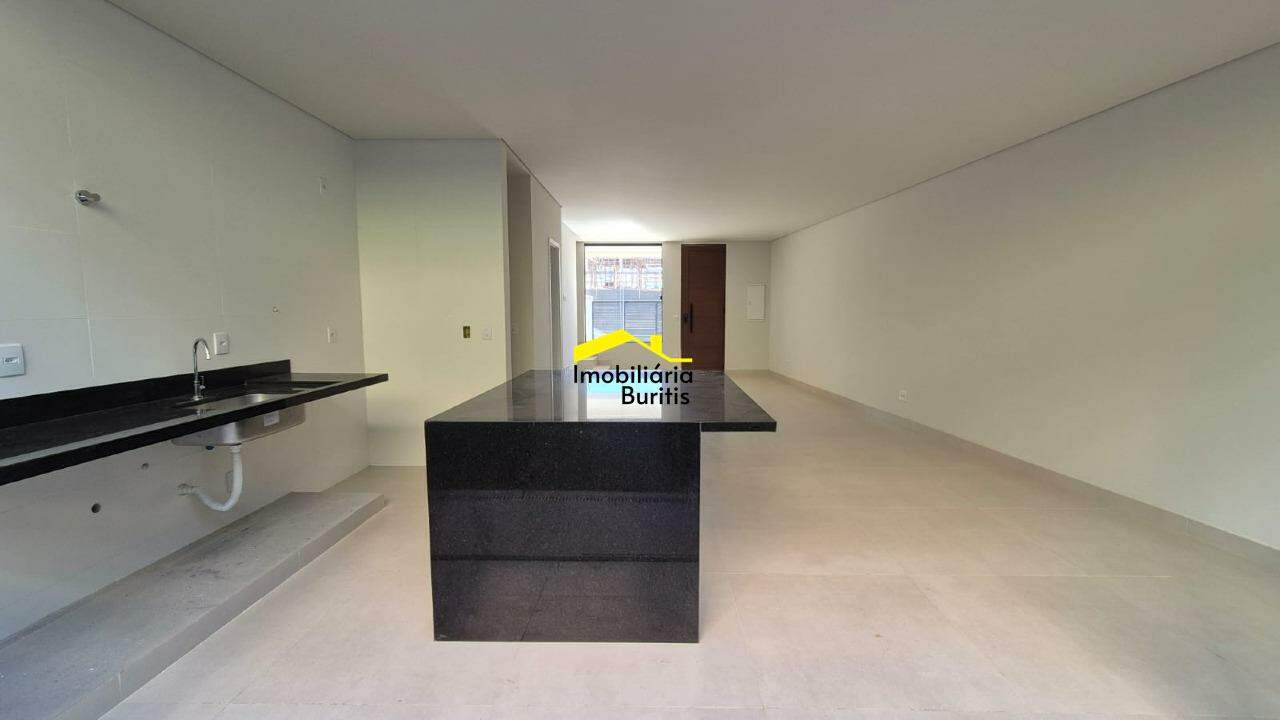 Casa à venda no Estoril: 