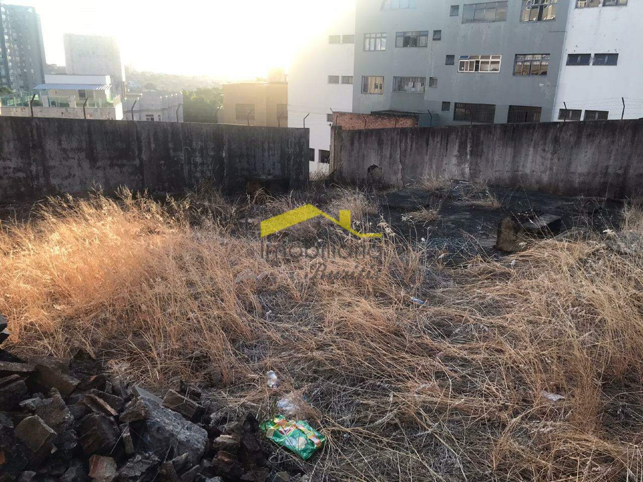 Terreno / Área à venda no Estoril: 