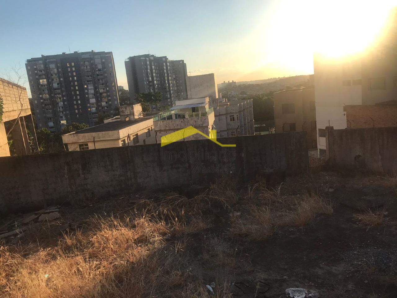 Terreno / Área à venda no Estoril: 