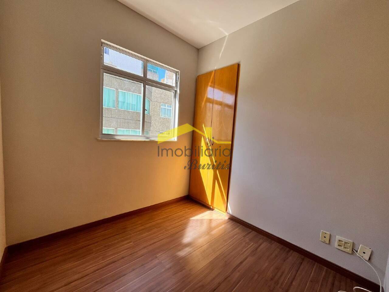 Apartamento à venda no Buritis: 