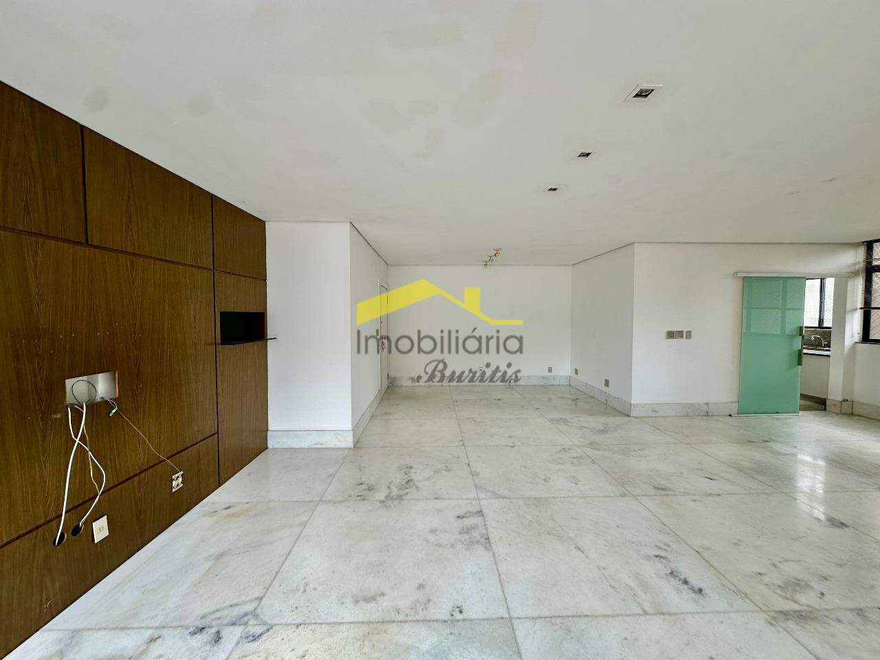 Apartamento à venda no Buritis: 