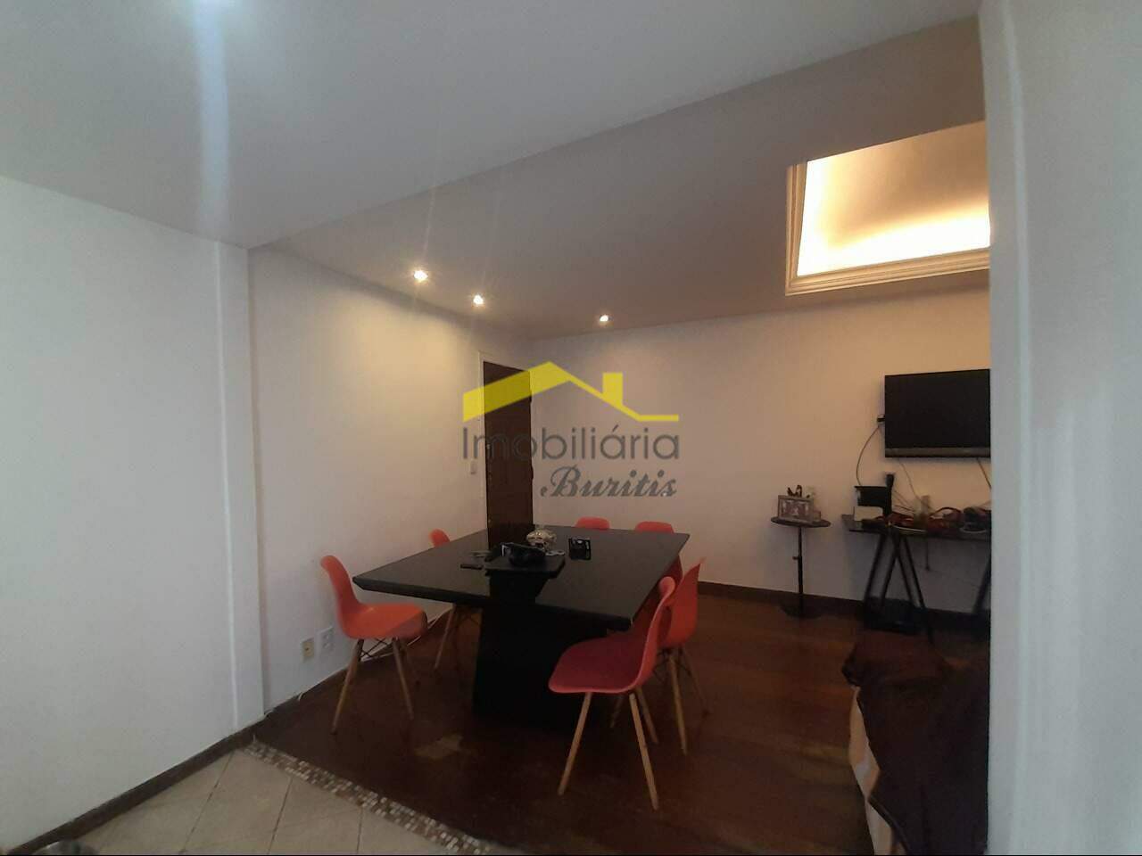 Apartamento à venda no Buritis: 