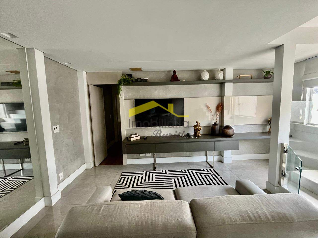 Cobertura à venda no Buritis: 