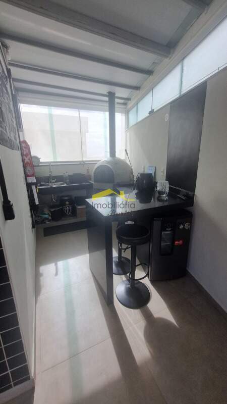 Apartamento com área privativa à venda no Havaí: 