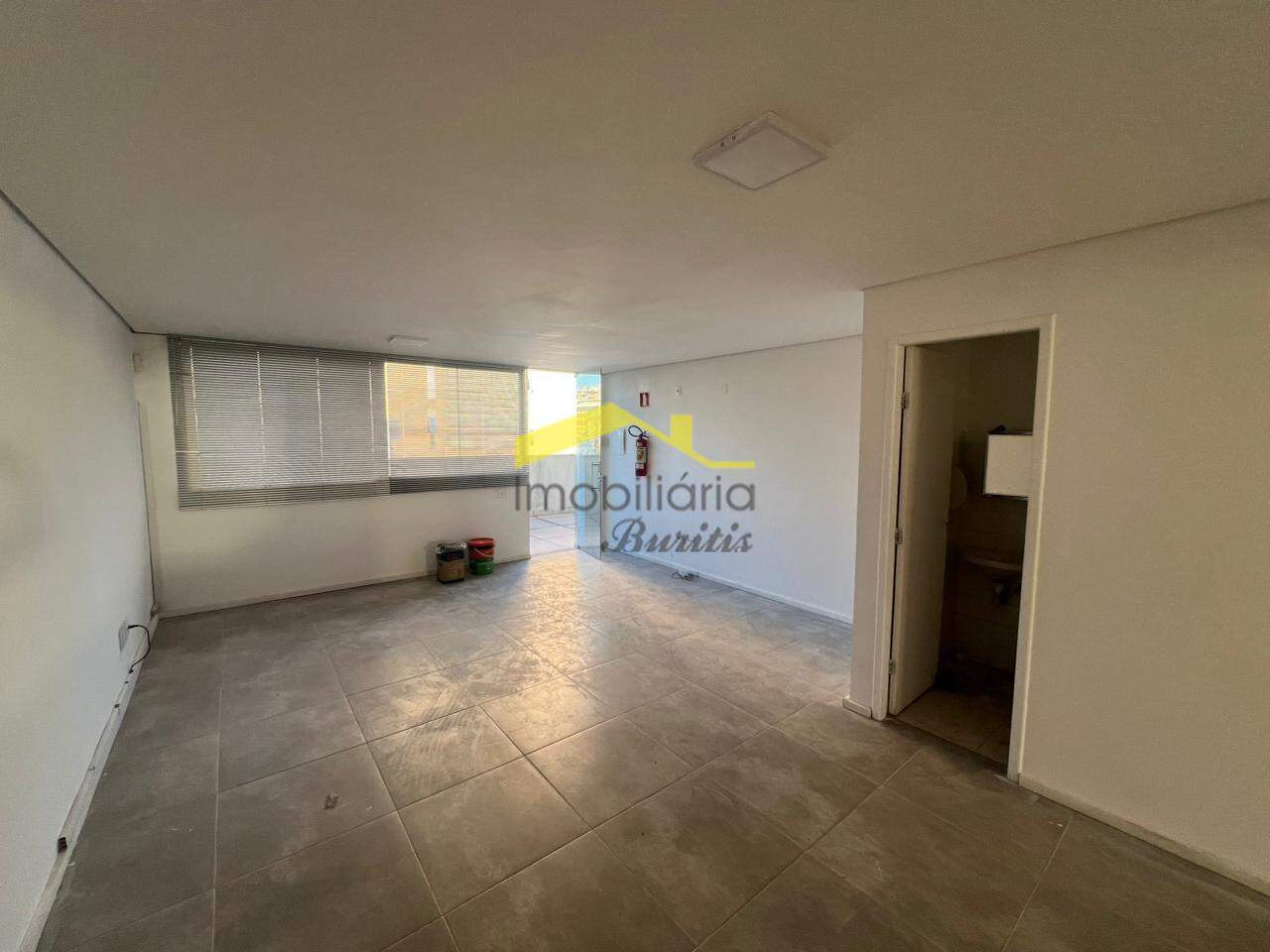 Sala para aluguel no Estoril: 