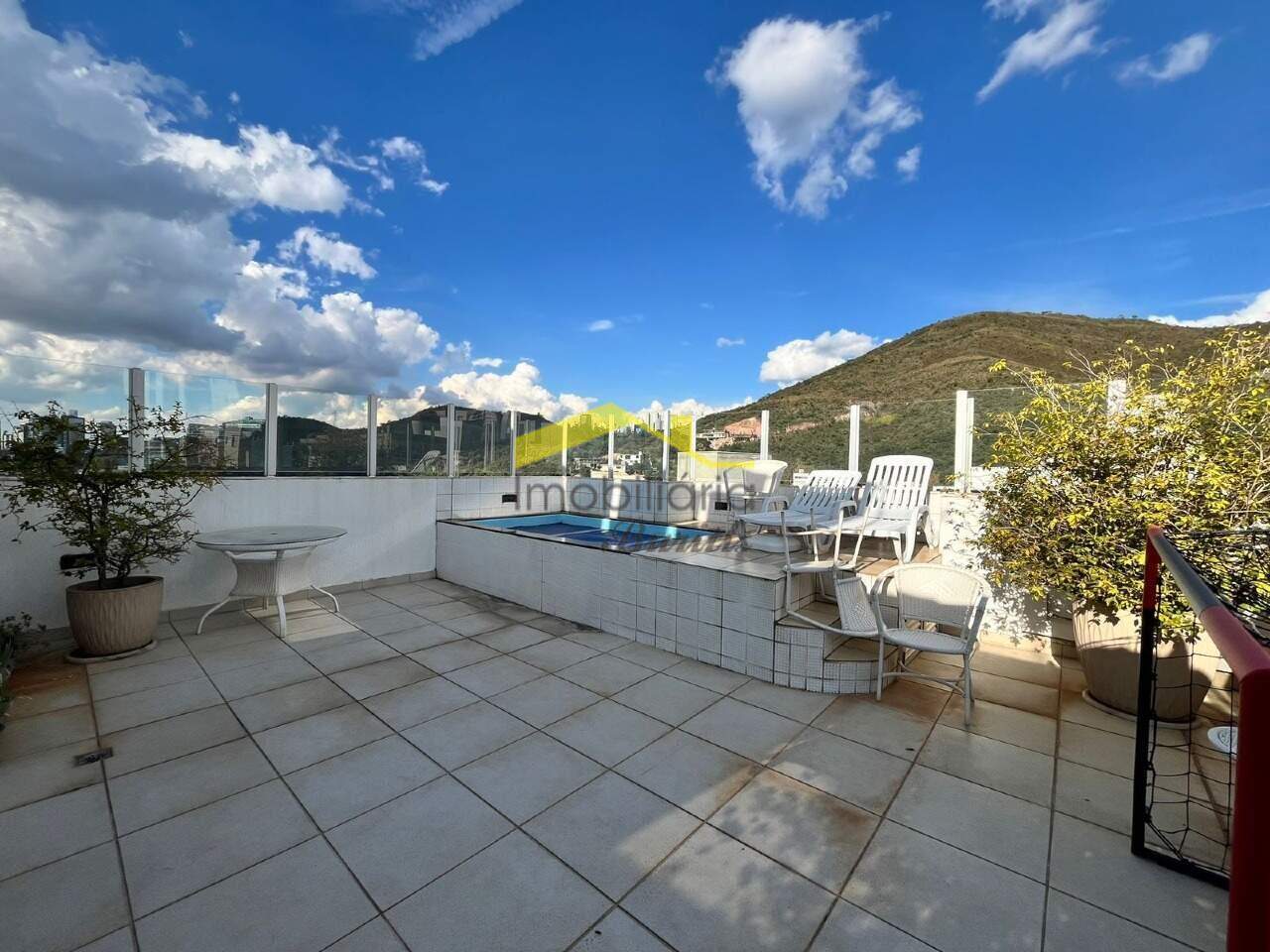 Cobertura à venda no Buritis: 