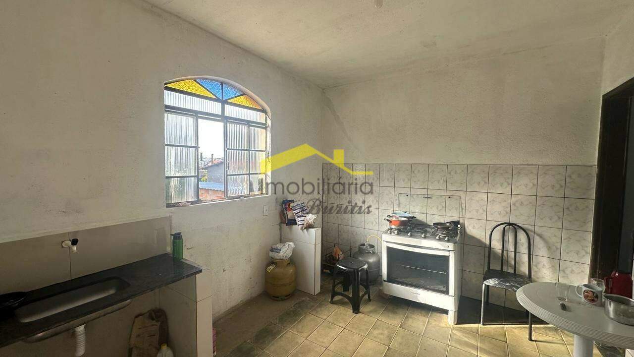 Casa à venda no Palmeiras: 