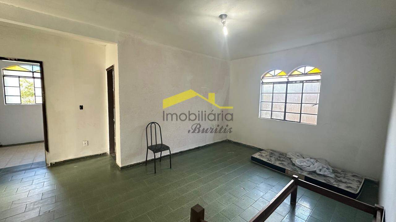 Casa à venda no Palmeiras: 