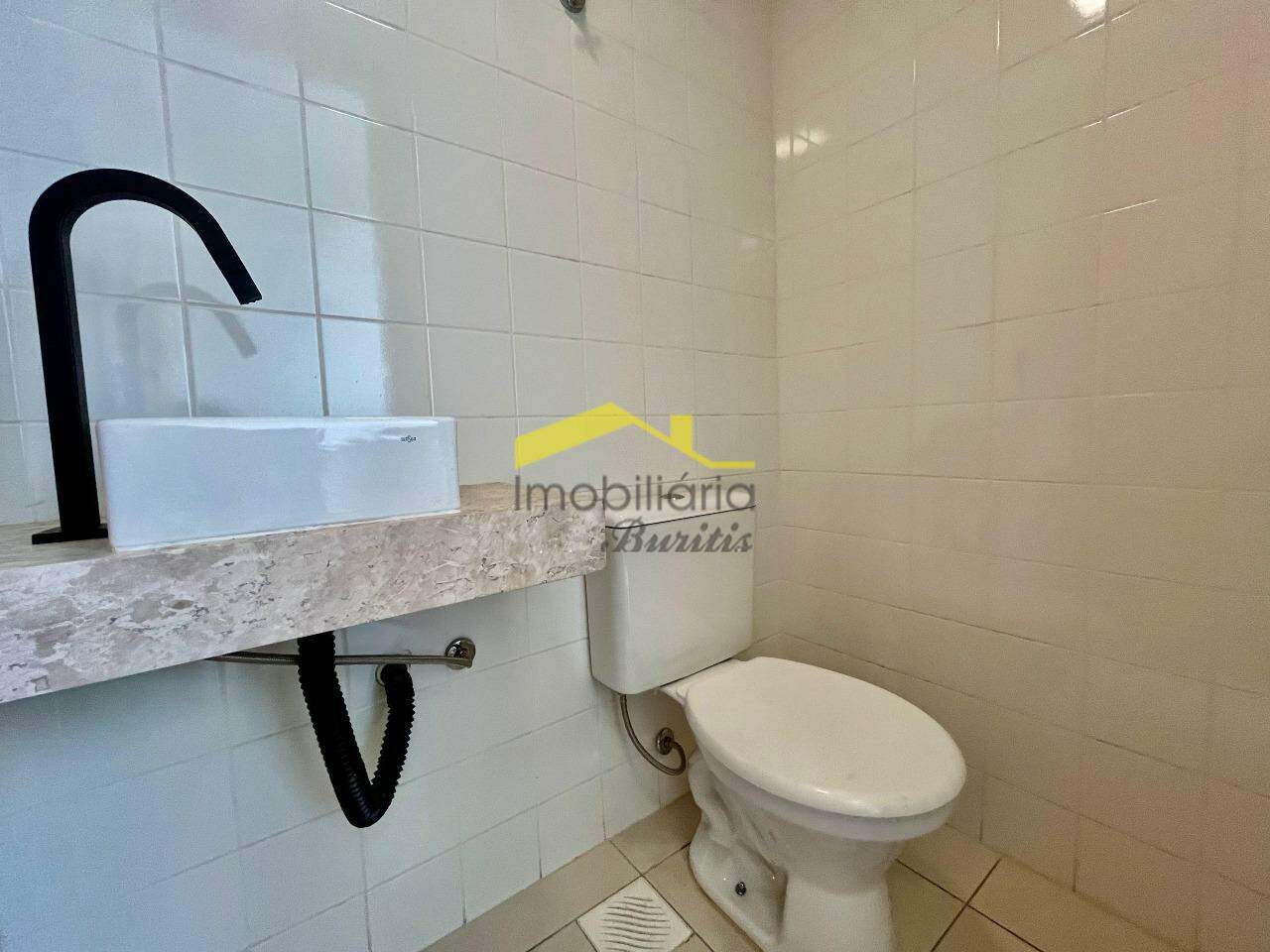 Sala para aluguel no Estoril: 