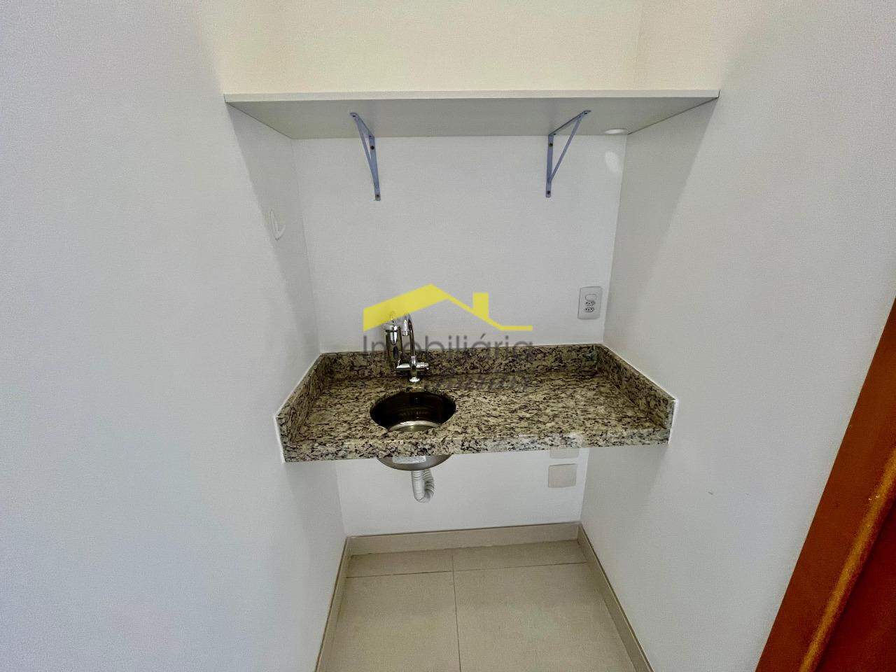 Sala para aluguel no Estoril: 