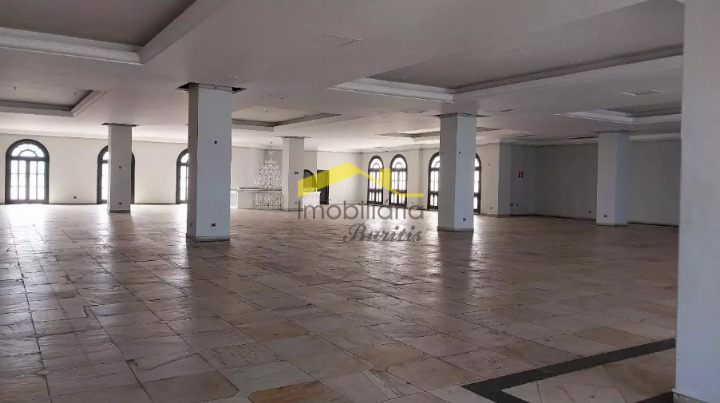 Casa comercial para aluguel no Estoril: 