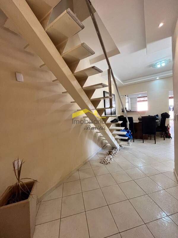 Casa à venda no Estoril: 