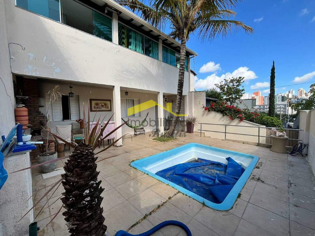 Casa à venda no Estoril: 