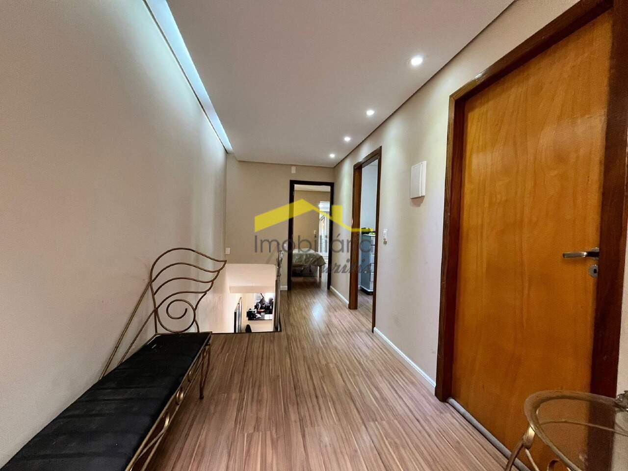 Casa à venda no Estoril: 