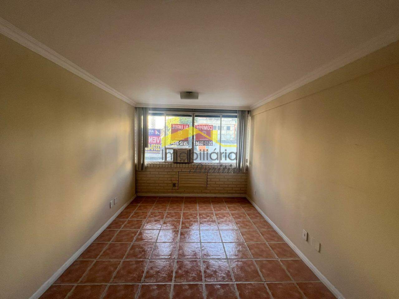 Sala para aluguel no Barro Preto: 