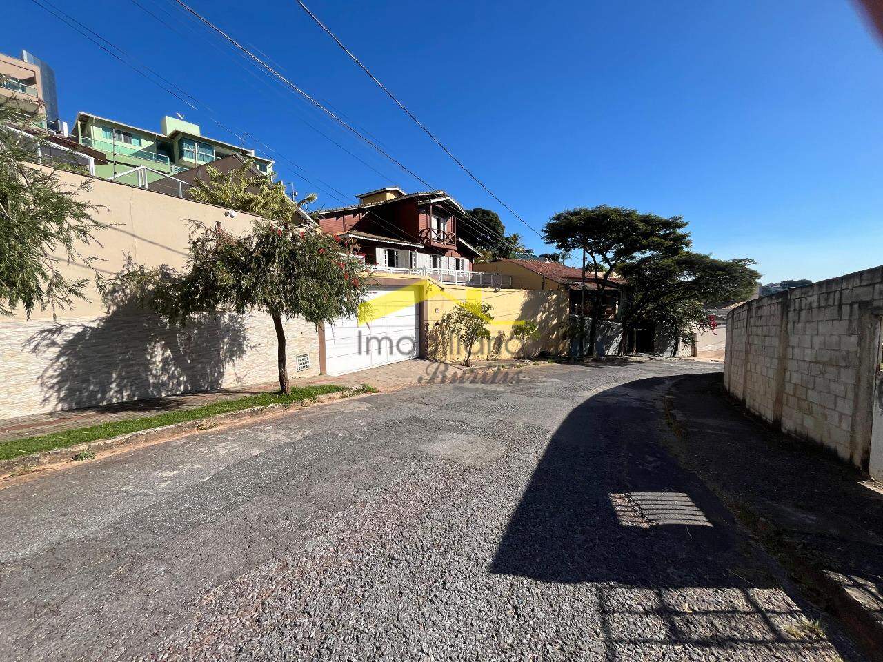 Lote à venda no Estoril: 