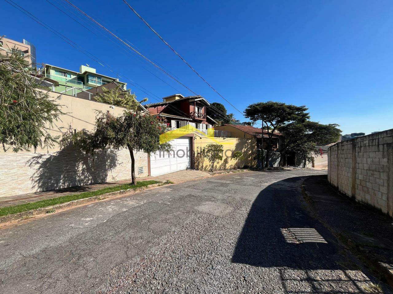 Lote à venda no Estoril: 