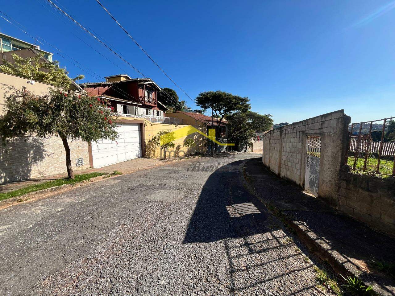 Lote à venda no Estoril: 