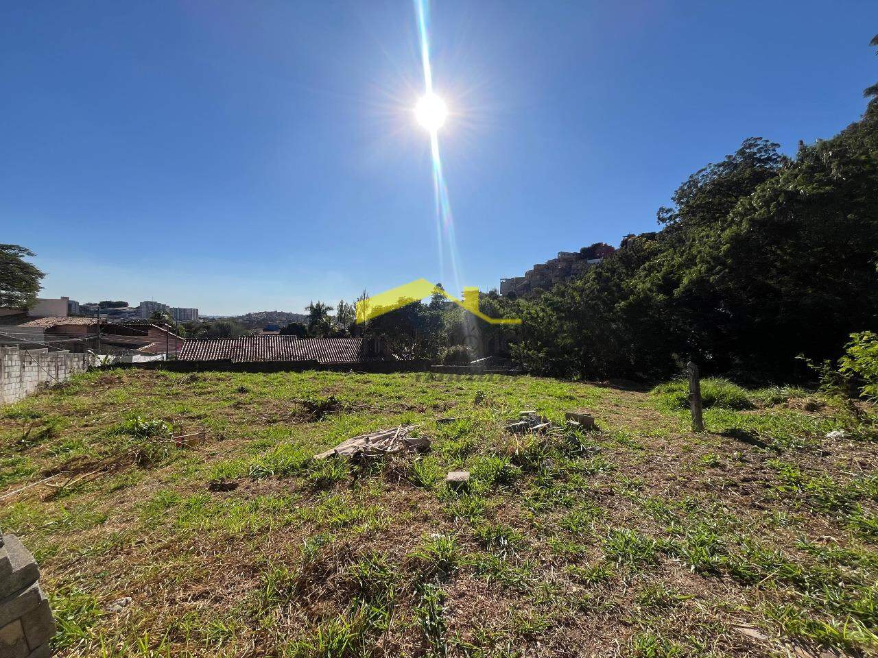 Lote à venda no Estoril: 