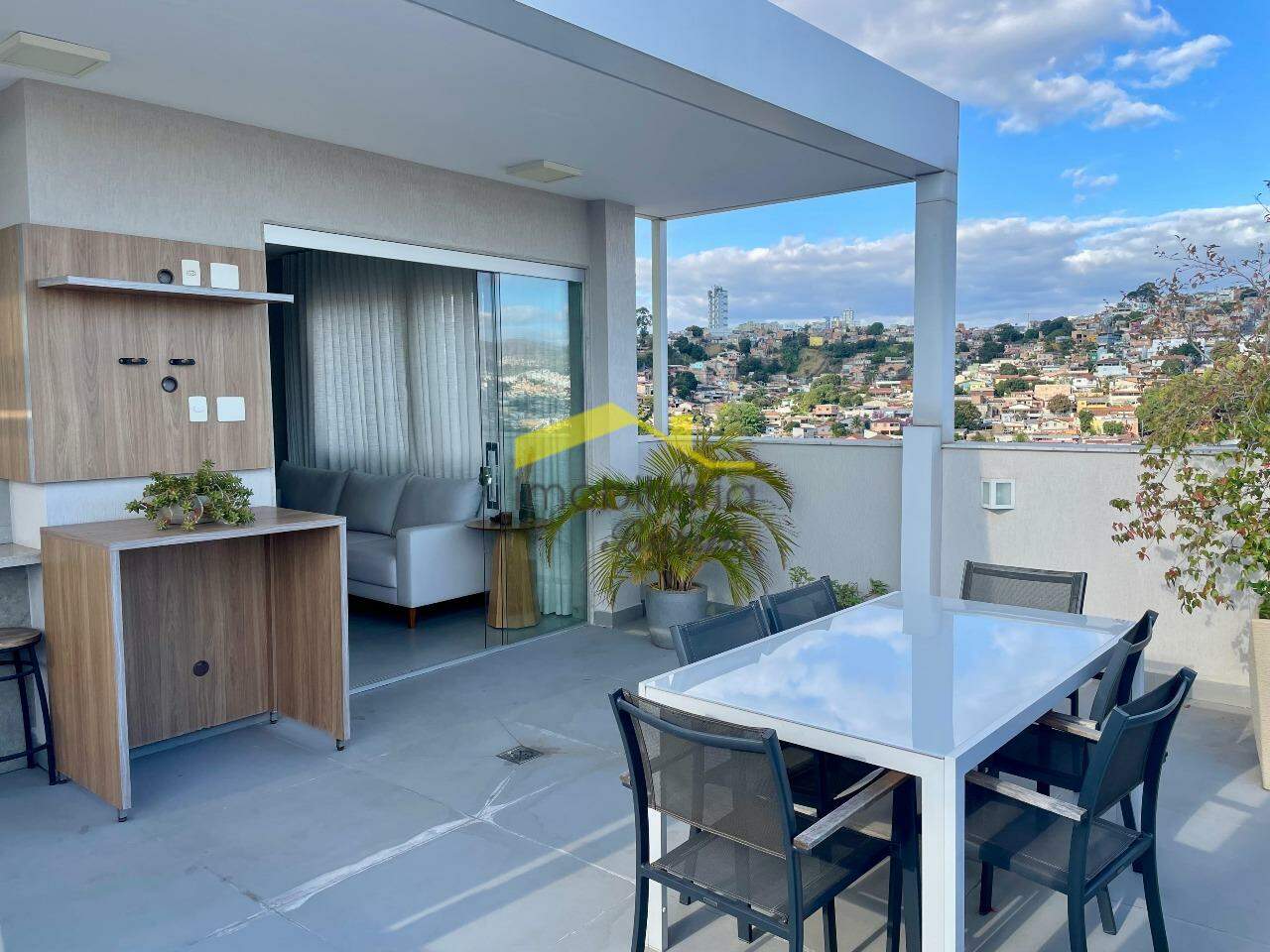 Cobertura à venda no Salgado Filho: 