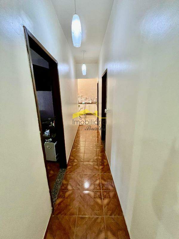 Casa à venda no Buritis: 