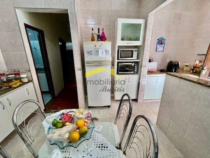 Casa à venda no Buritis: 