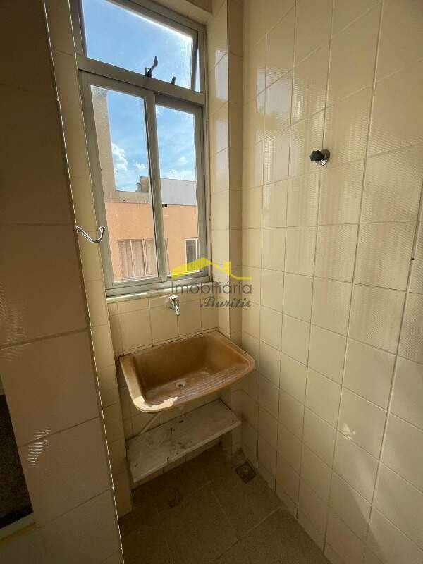 Apartamento à venda no Buritis: Area de serviço