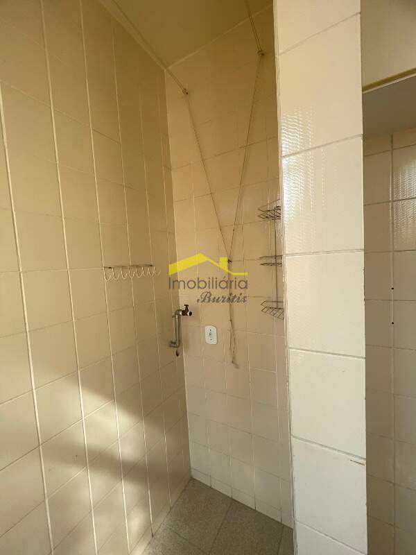 Apartamento à venda no Buritis: Area de serviço