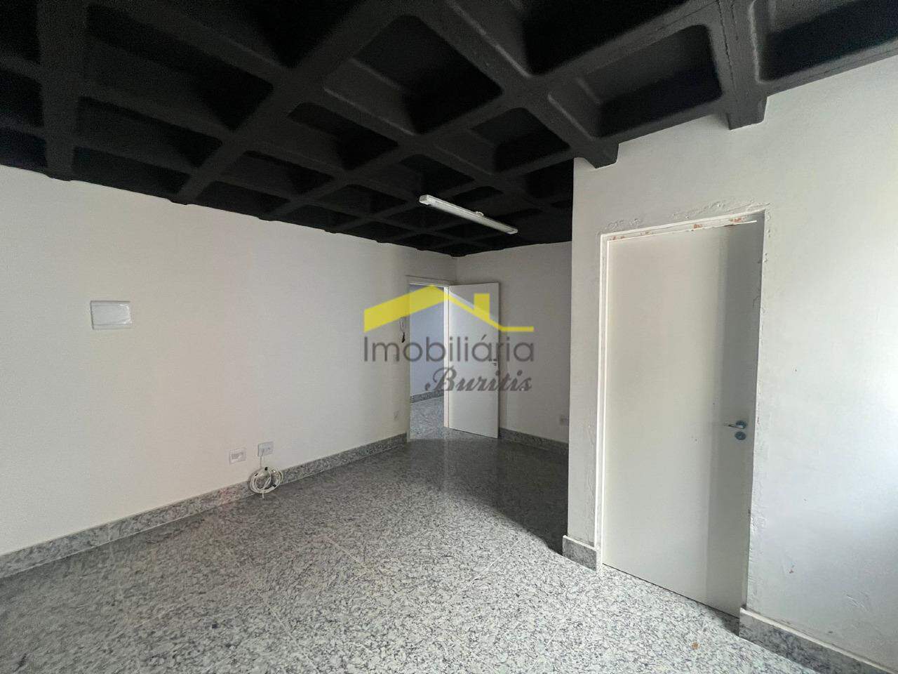 Sala para aluguel no Buritis: 