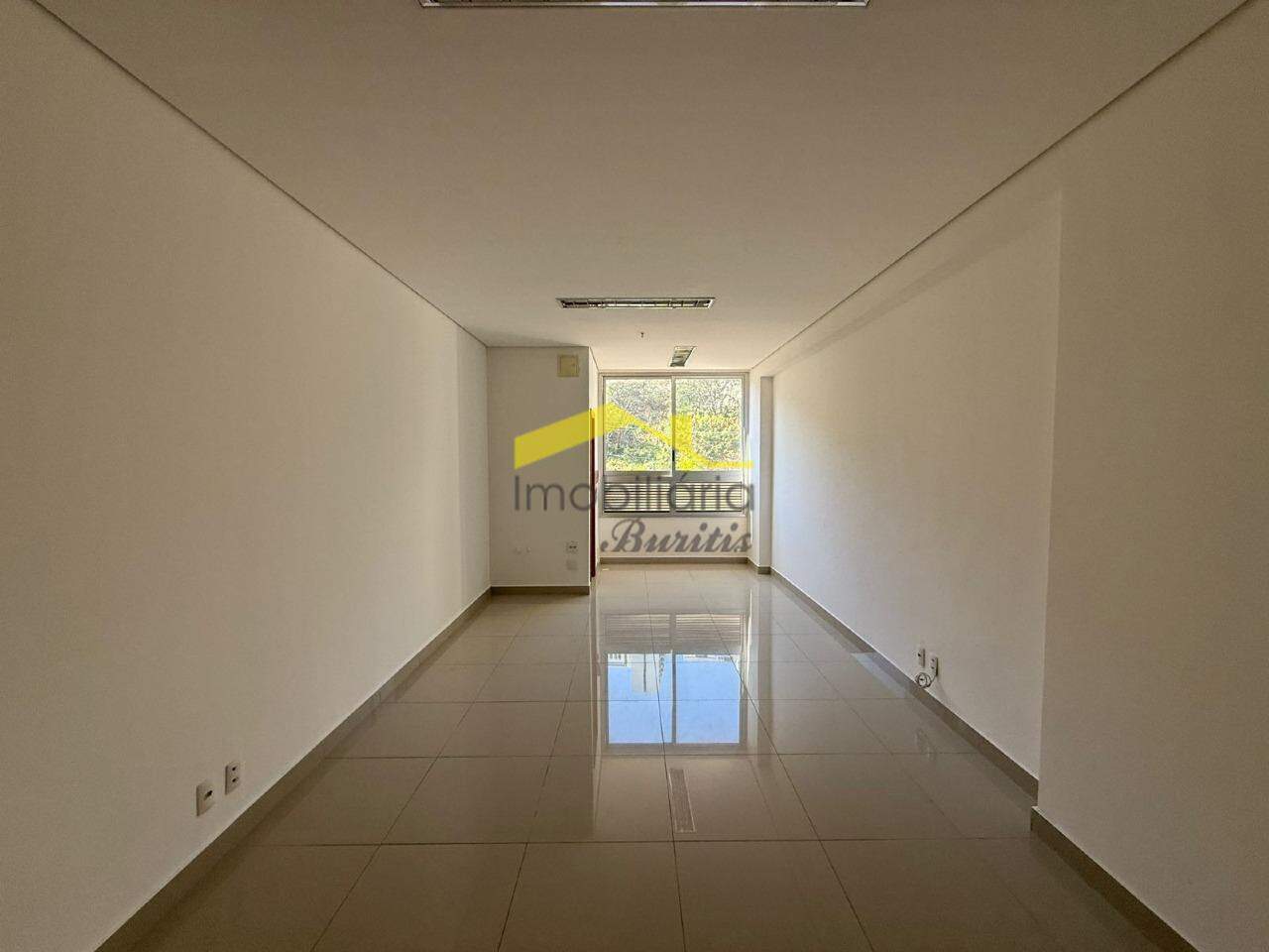 Sala para aluguel no Estoril: 