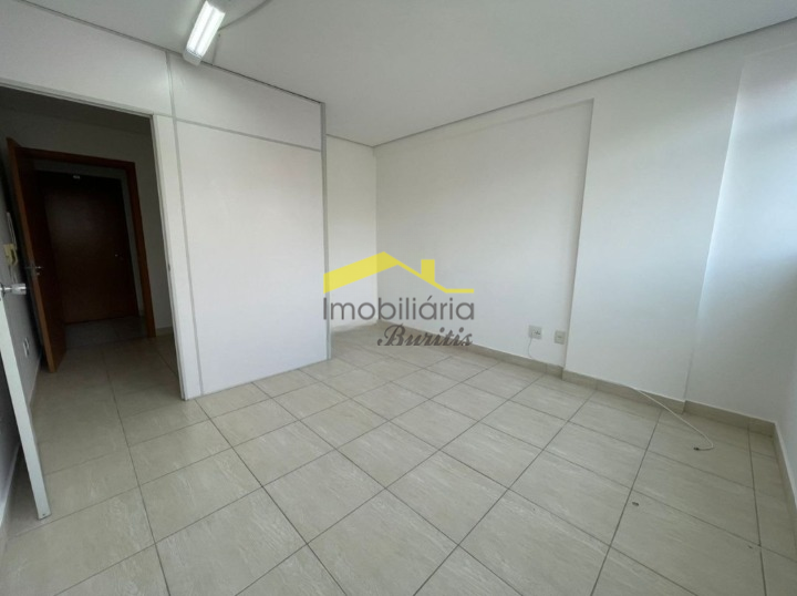 Sala à venda no Buritis: 