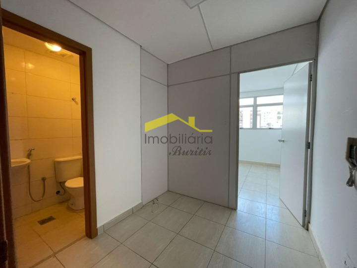 Sala à venda no Buritis: 