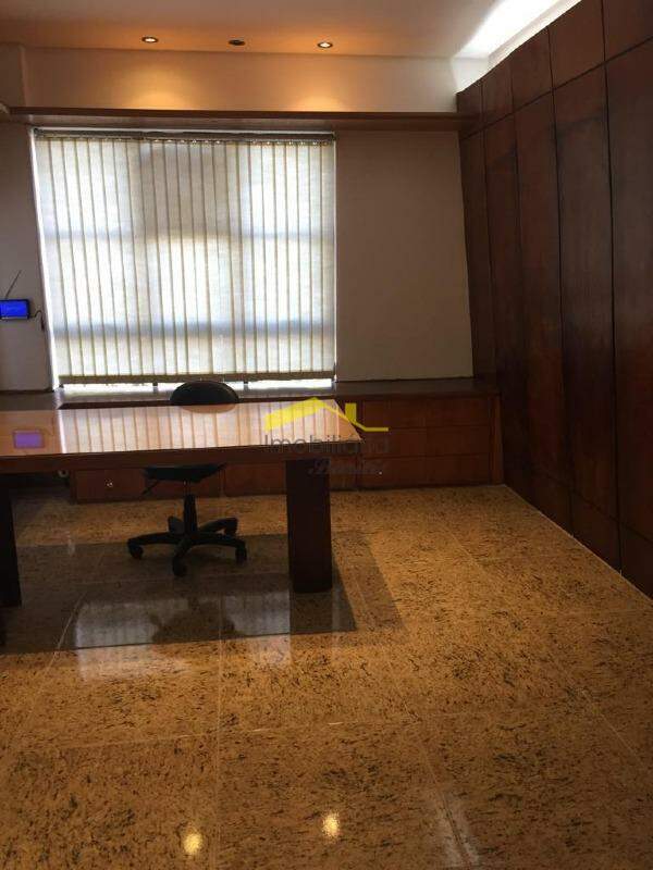 Sala à venda no Lourdes: 