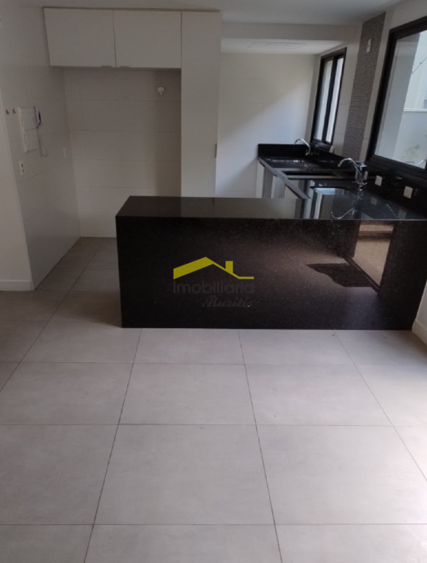 Apartamento com área privativa para aluguel no Savassi: 