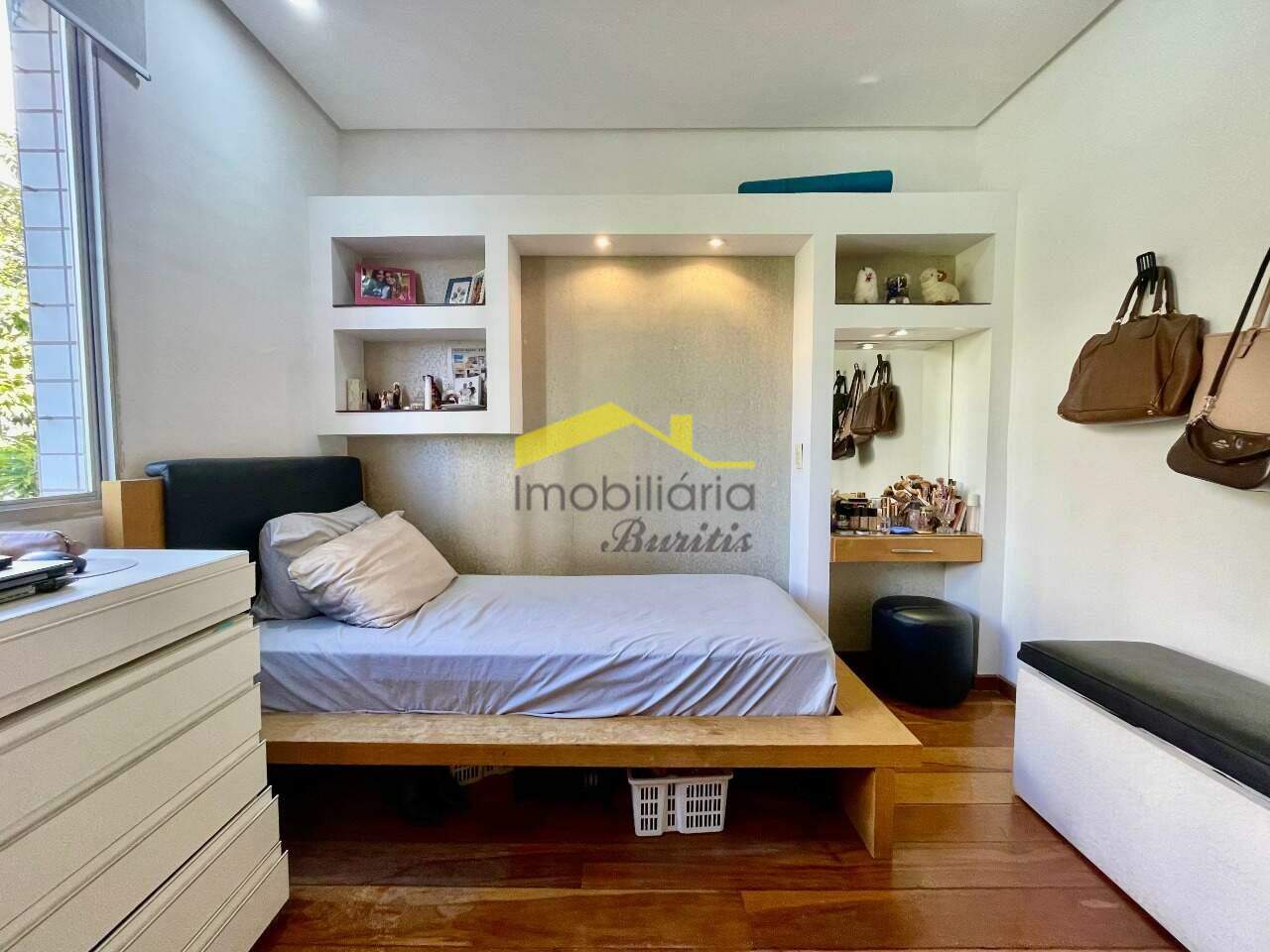 Apartamento à venda no Buritis: 