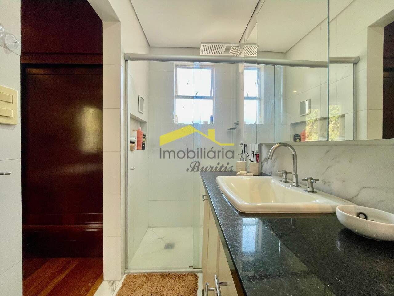 Apartamento à venda no Buritis: 