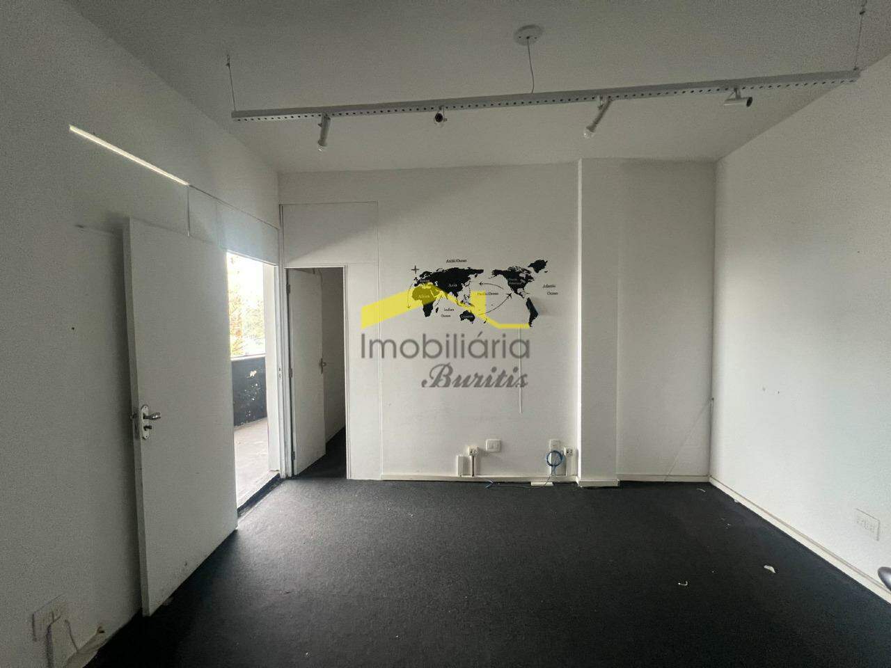 Sala para aluguel no Santa Lúcia: 