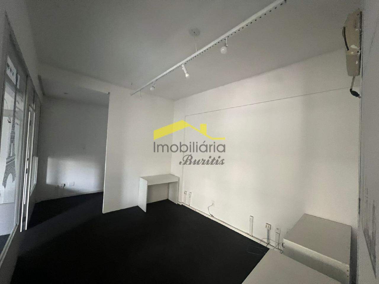 Sala para aluguel no Santa Lúcia: 