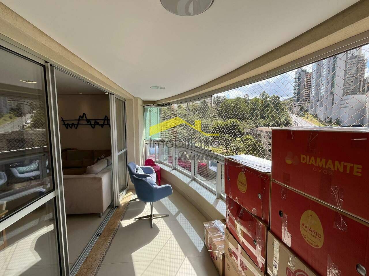 Apartamento à venda no Vila da Serra: Varanda